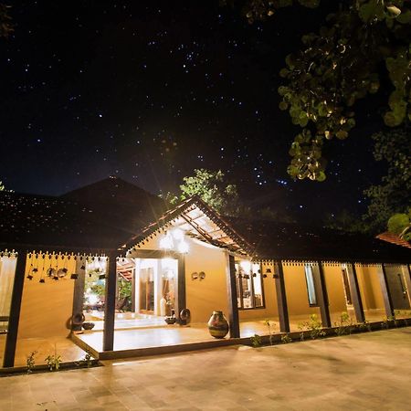 Vannraj Resort And Spa Khawāsa Exterior foto